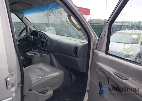 2005 Ford E-250 Commercial/Recreational z USA, uszkodzony, nr VIN 1FTNE24W15HB21601